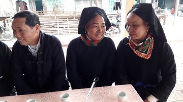 hát si kỷ niệm 10 năm thành lập câu lạc bộ soong hao xã phong vân lục ngạn Bắc Giang (2)