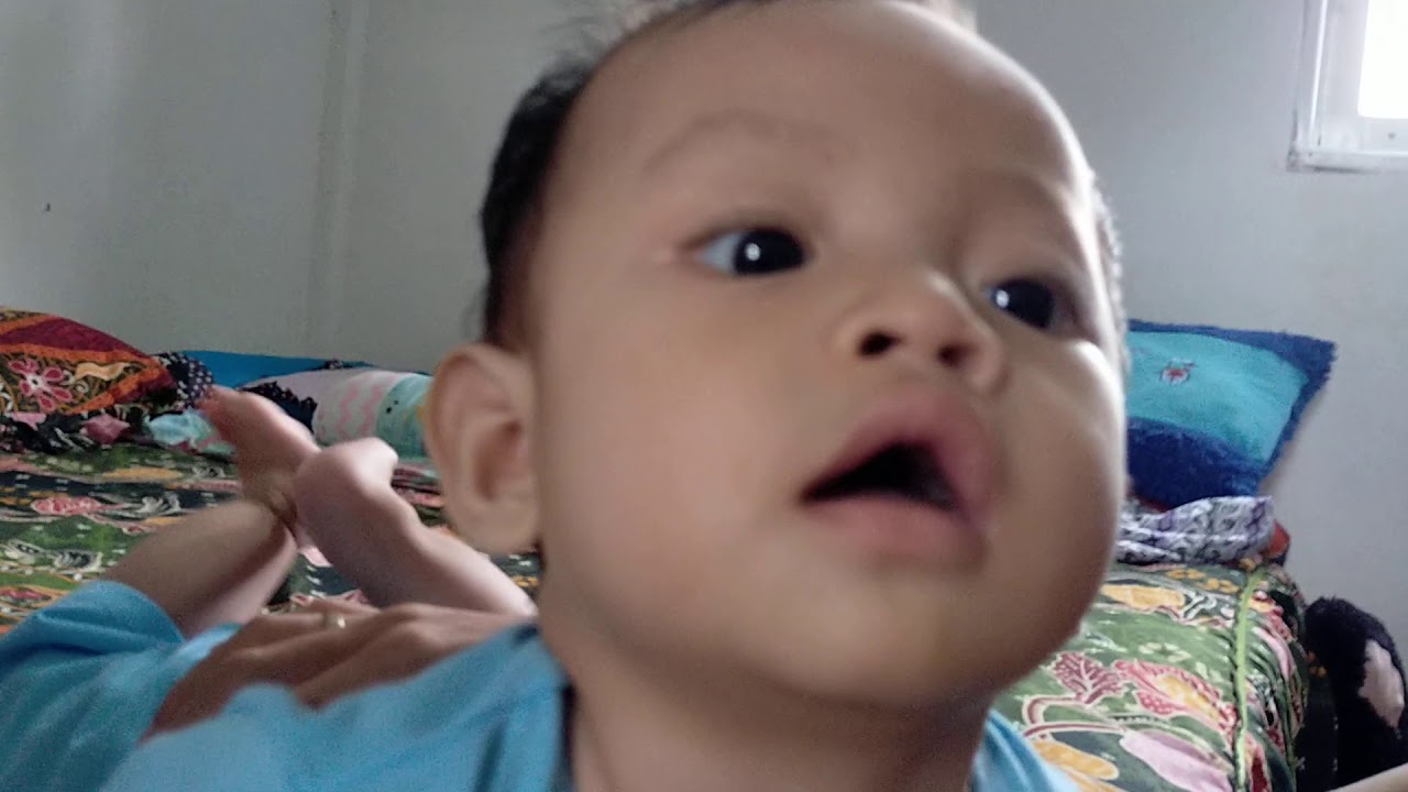 Bayi umur 8 Bulan, Belajar duduk Part 2 YouTube