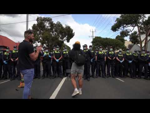 Top News - Zemërim kundër izolimit/ Ndizet protesta në Melburn, përleshje e arrestime