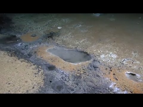 Videó: Mi az a víz alatti tó egy tóban?