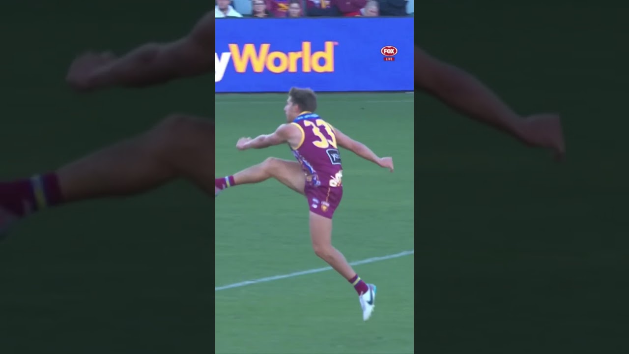 Bailey’s not happy with his teammate 😆