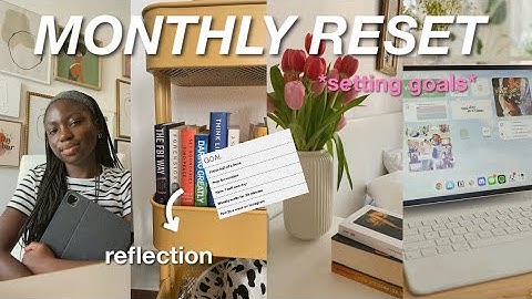 AUGUST MONTHLY RESET | setting goals, monthly reflection & youtube analytics