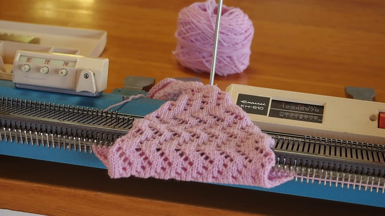 KH 610 knitting machine demo results.