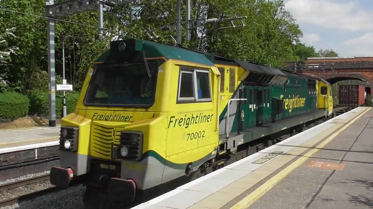 Freight trains & ecs move at Reading & Twyford 3rd May 2023 - YouTube