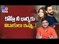 Virat Kohli asked to divorce Anushka Sharma for producing 'Paatal Lok’