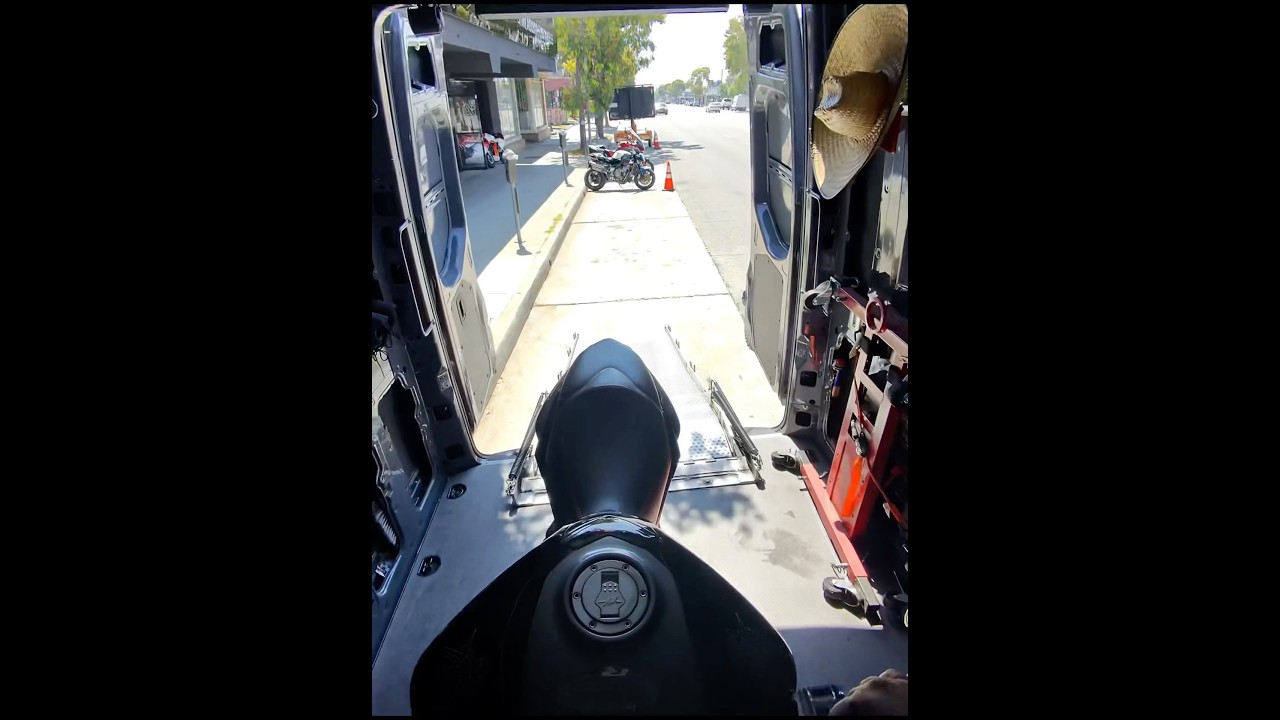 ‼️24HR‼️🚐💨[ENCLOSED MOTORCYCLE  TRANSPORTATION], “LOCAL & LONG DISTANCE TOWING”(562)262-1800