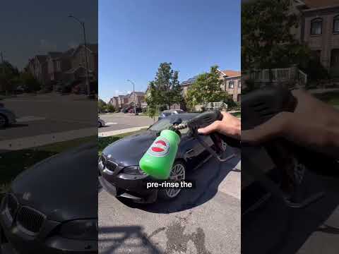 How To Wash A Car Using The Two Bucket Method