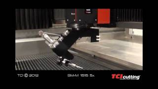 Máquina de corte por chorro de agua a presión waterjet SM-M de TCI Cutting con cabezal 3D screenshot 4
