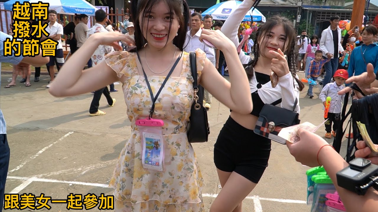 參加越南泰族的節會（撥水節），有很多好吃的美食和很多美女。#1