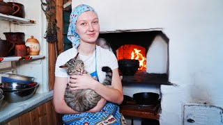 ОДИН ДЕНЬ В ДЕРЕВНЕ | ПОПОЛНЕНИЕ В ХЛЕВУ | СЛАДКИЕ ПЕРЕПЕЧИ | ПОСЛЕДНИЙ СНЕГ И ЗАПАСЫ ДРОВ