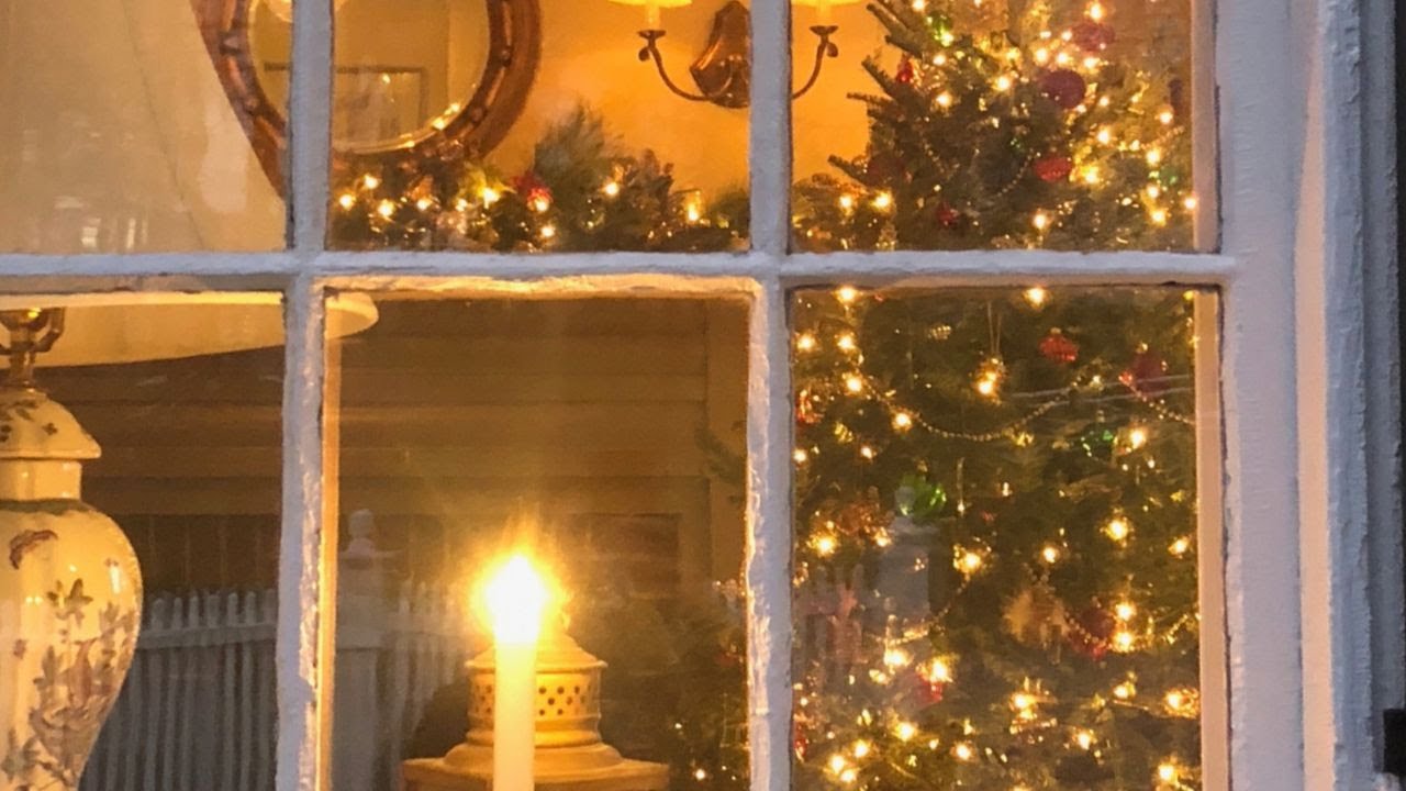 Традиционные идеи рождественского декора | Исторический дом в сельской местности Новой Англии | К...