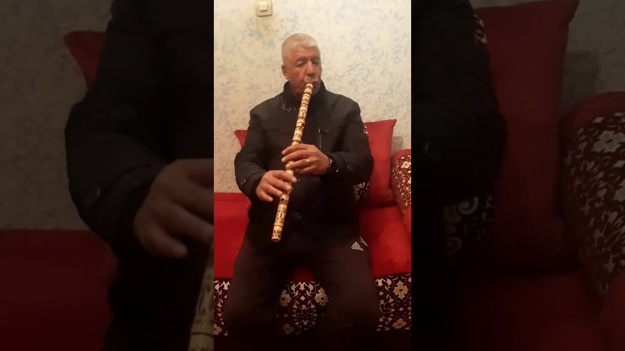 تحويسا.حنينة  بالقصبة  مع  الشيخ عبد الرزاق الناكادي