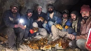 Dug Millions Of Dollars Aquamarine Pieces From Pocket Of CHUMAR BAKUR, Sumayar Nagar, Pakistan.