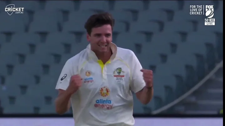 Jhye's back! Richardson strikes in his first over