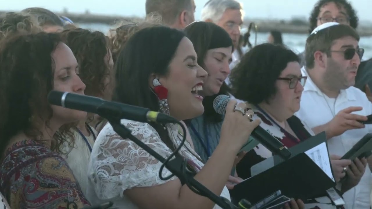 Oseh Shalom - Kabbalat Shabbat Beit Tefilah Israeli with 60 Cantors from ACC-GTM