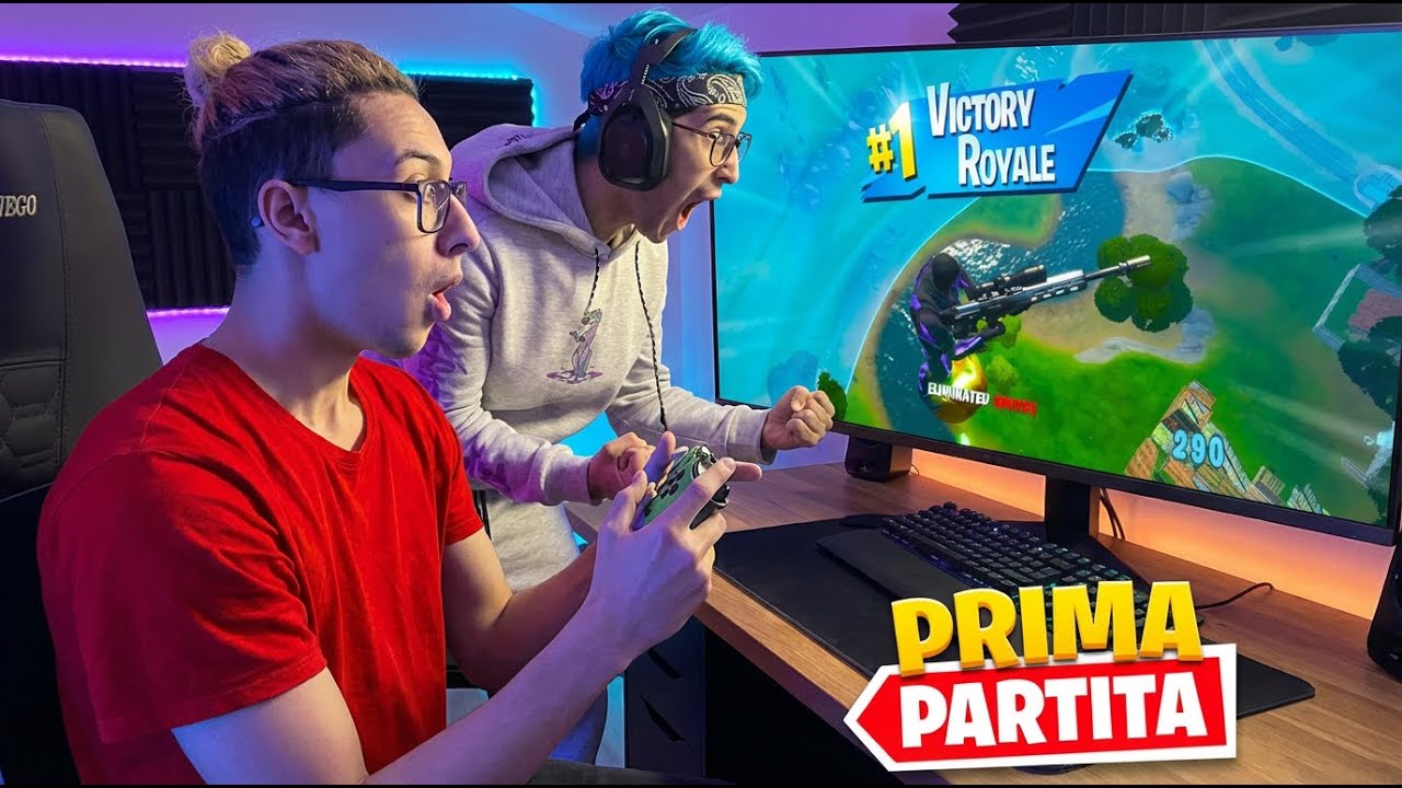 MIO FRATELLO GIOCA A FORTNITE PER LA PRIMA VOLTA ! (NON CI CREDO ...