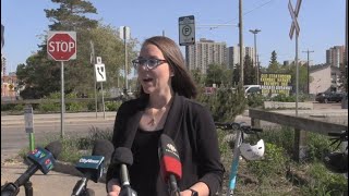 Complaints drive down Edmonton rental e-scooter numbers as fleets with e-bikes arrive
