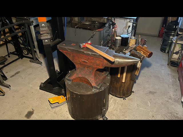 【アンビル】角床 鍛造品 665×150×H310　120キロ 鍛冶職人様 アンビル】角床 鍛造品 665×150×H310 120キロ 鍛冶職人様 アンビル】