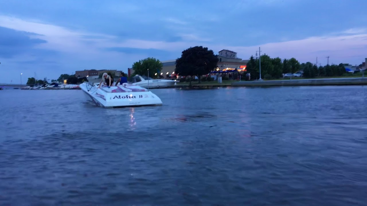 Fountain at idle approaching dock, Dockside Tavern, Oshkosh, WI Summer