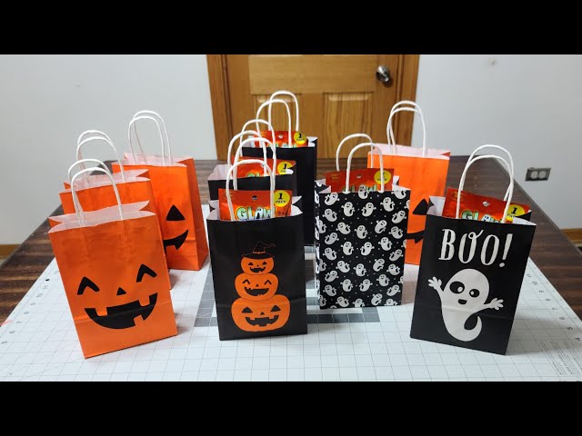 DIY Trick or Treat Bag for Halloween, Two Ways! - Mod Podge Rocks