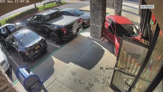 Modesto jewelry store robbery: 4 arrested, nearly 20 caught on camera