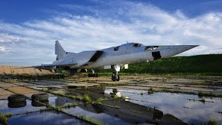 Заброшенная авиабаза брошенные бомбардировщики-ракетоносцы Ту-22М3.