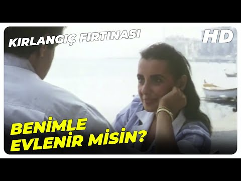 Kırlangıç Fırtınası - Kemal, Gönül'ün İlk Gecesi! | Halil Ergün Perihan Savaş Eski Türk Filmi