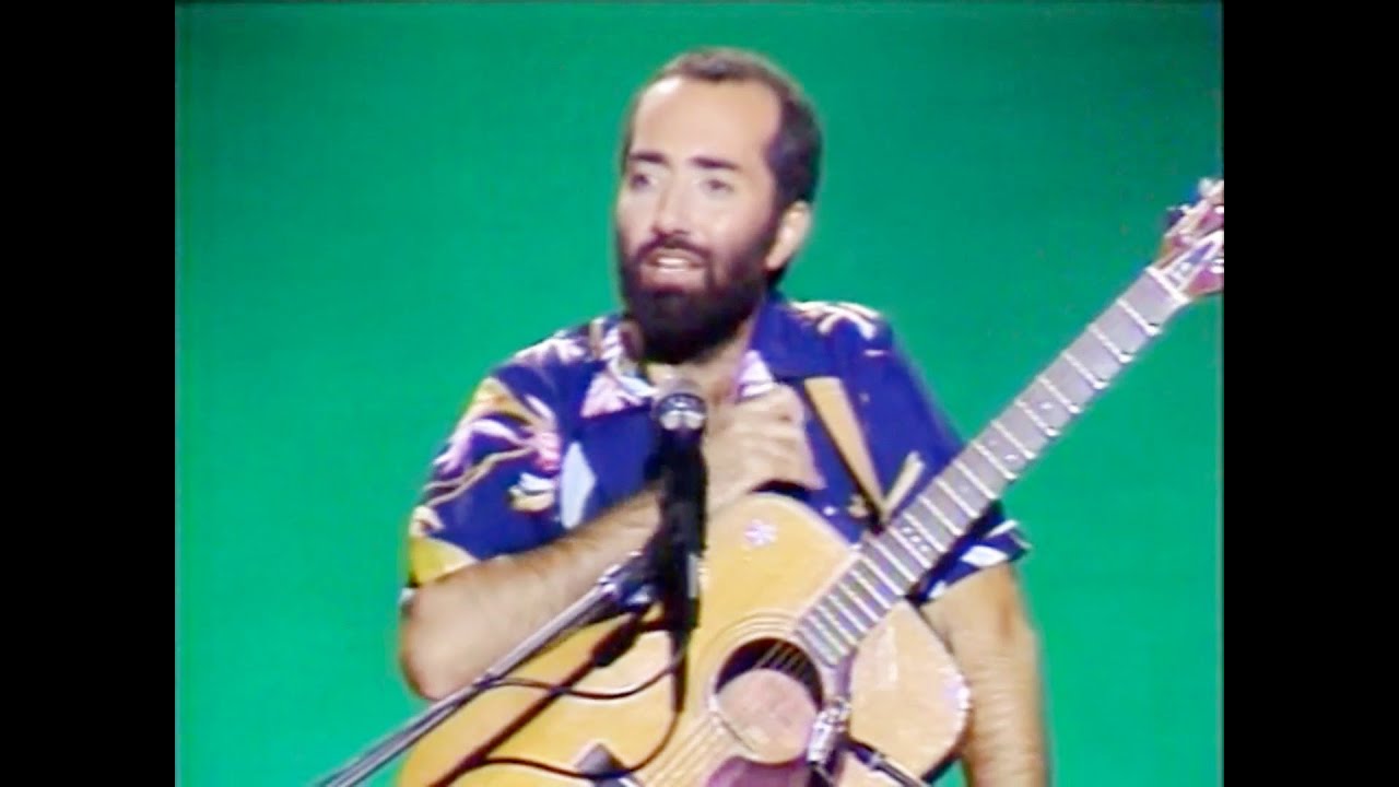 Raffi Sings the Song Baa, Baa, Black Sheep Differently - YouTube