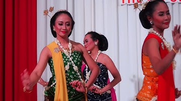 Tari Gambyong by Sekar Puri at Bangkok, Thailand 22 Aug 2017