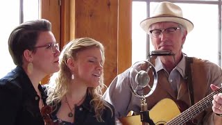 Video thumbnail of "Mills Brothers Glow Worm Krause Family Band"