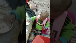 बाबू नाश्ता करके जल्दी जल्दी स्कूल जा रही हो ?????? cutebaby ytshorts shortsfeed shortsvideo