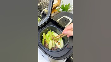 Lần đầu thấy cái nồi cơm điện 2 ngăn này e bất ngờ vì nó quá xinn xò các bác ạ.