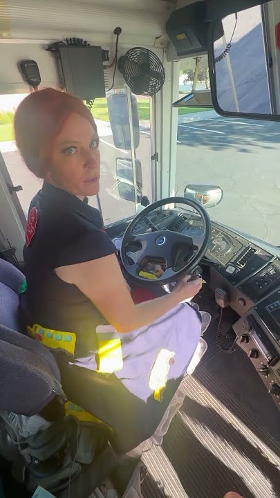 Bentley VS Bluebird #yellowbus #busdriver #schoolbus #msfrizzle #bentley #bluebird