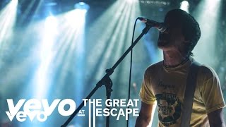 Miniatura de vídeo de "The Cribs - Burning for No One (Live) - Vevo UK @ The Great Escape 2015"