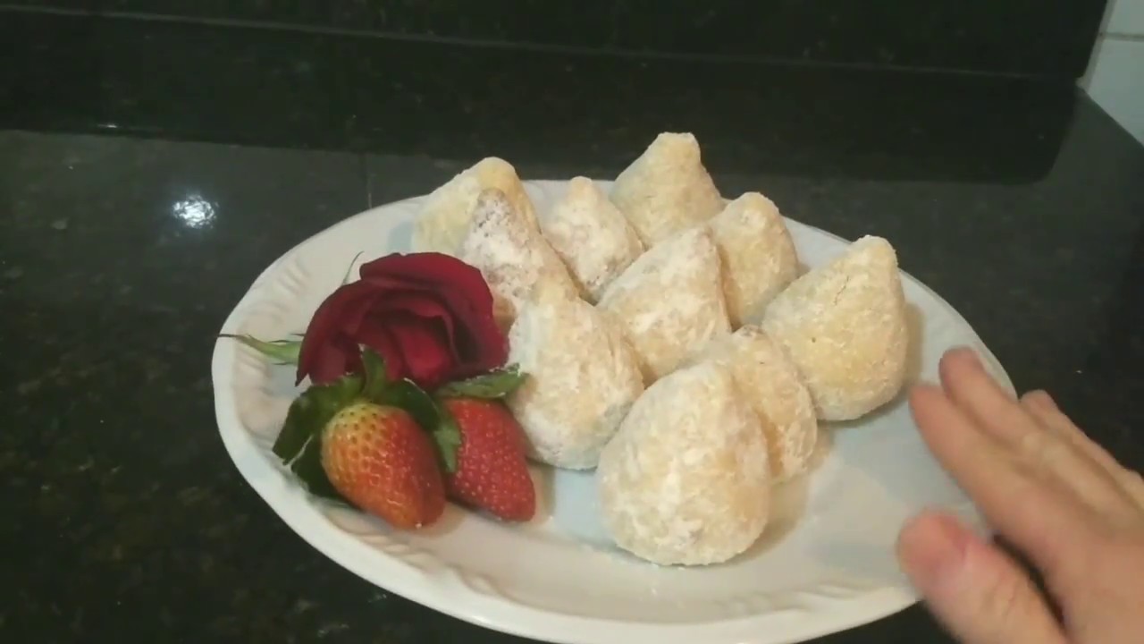 COXINHA DE BEIJINHO COM MORANGO E CHOCOLATE (ESSA É PRA COMER REZANDO)