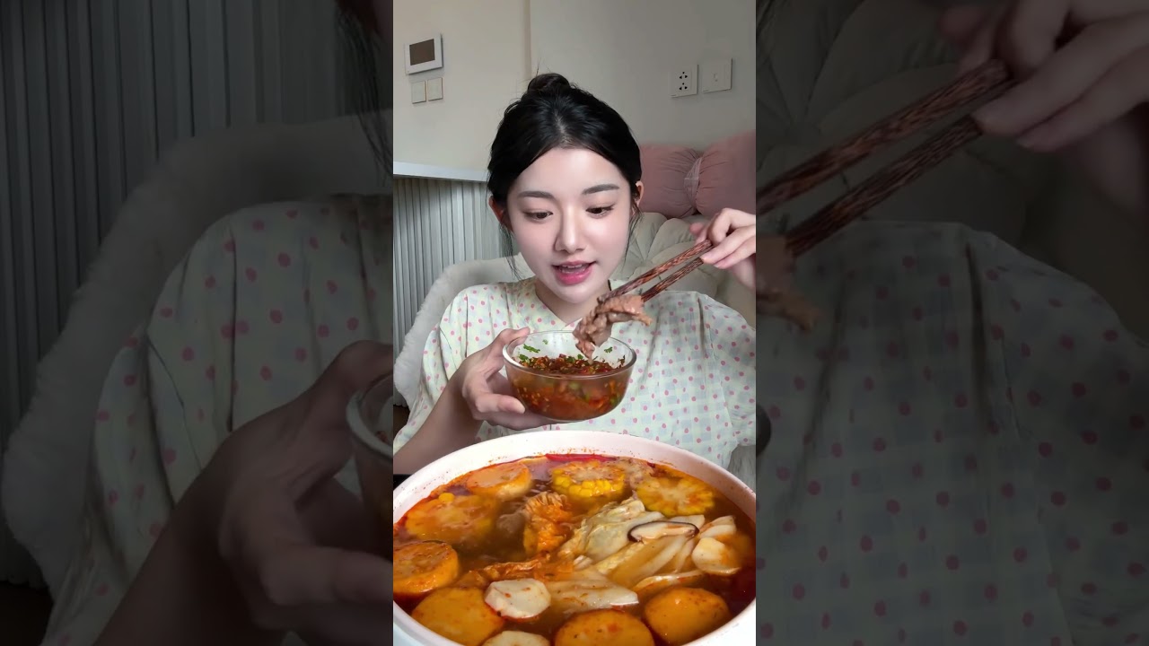 Quỳnh Trương Mukbang Tại Gia 🔥🍲🦀 Lẩu Haidilao #food #quynhtruong #mukbang