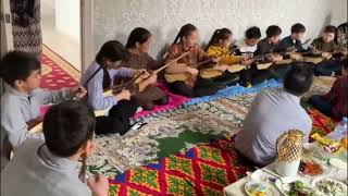 Dombıra: Türk Ezgisi (Kazakistan)