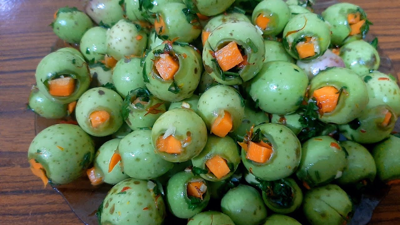 الزيتون المخلي بدون ماكينة المحشي بالجزر ضاع عمرنا واحنا بندور علي الماكينة علشان نخلي بها الزيتون