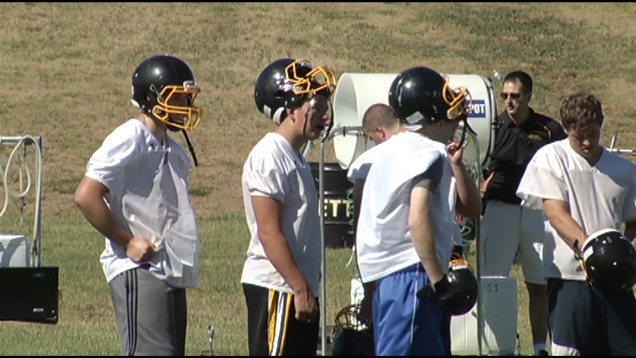 BETTENDORF FOOTBALL YouTube