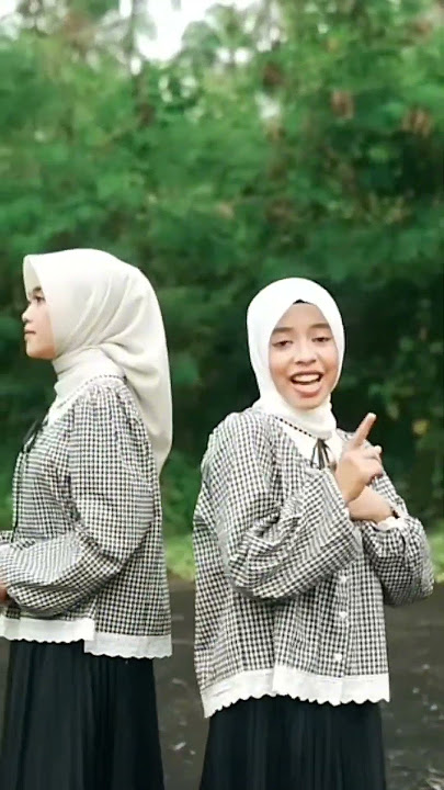 DUNIA HANYA SEMENTARA - LISNA & TIARA