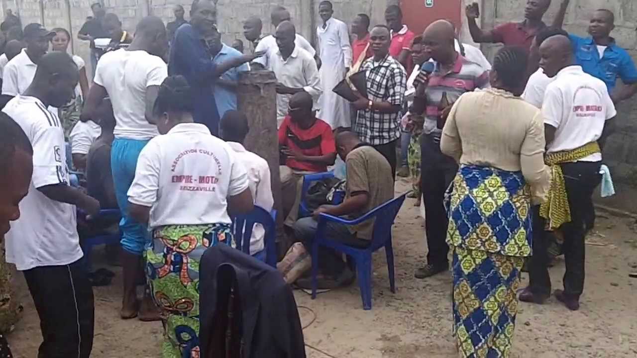 Empire Etoumba mpo na bawi, bouanga bo bilèngue