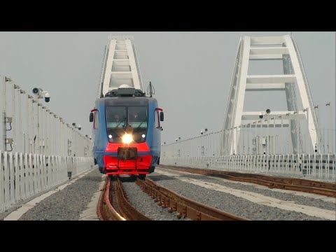 Крымский мост: трансляция открытия железнодорожного сообщения