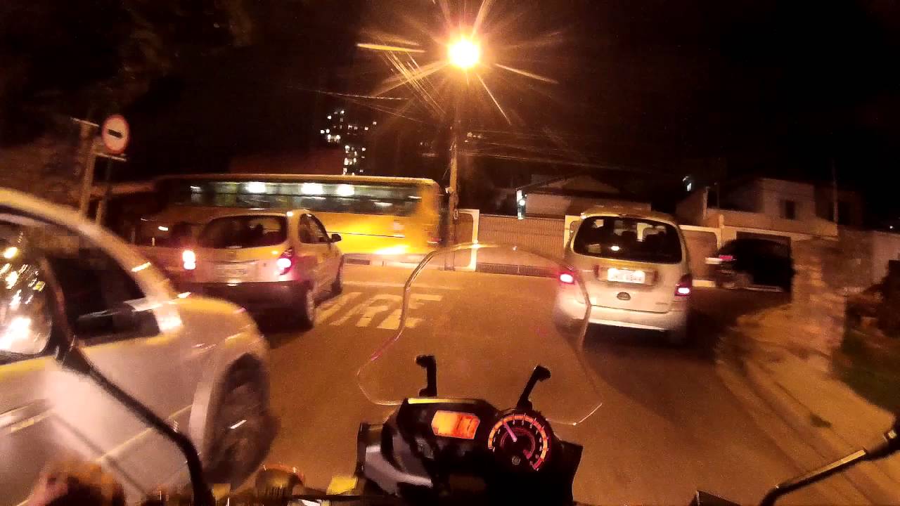 O que acontece se a Policia pegar de menor com moto/carro com ...