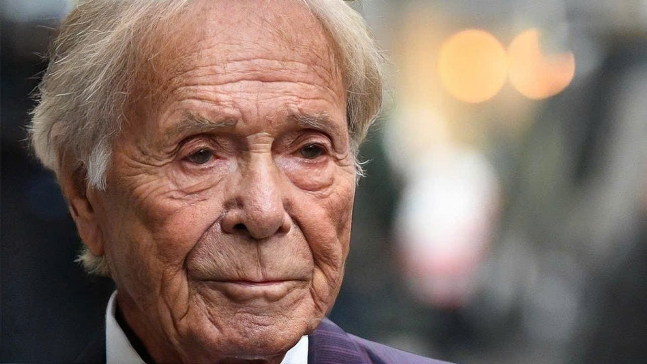 Cliff Richard Lived A Double Life For 30 Years, And No One Knew—Until Now