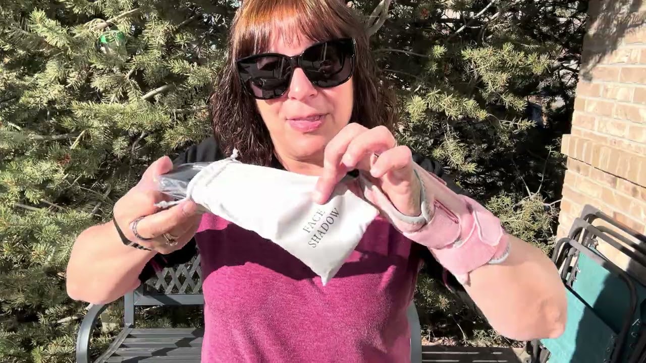 Fit over sunglasses - see how well they fit over my glasses. I’m so excited to wear them!