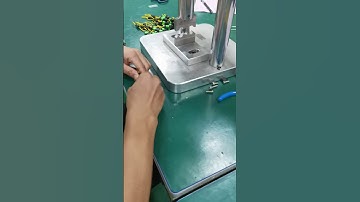 Crimping Process for MTP Fiber Loopback#mtp #fiber #loopback #fibra #fibre #datacenter #telecom