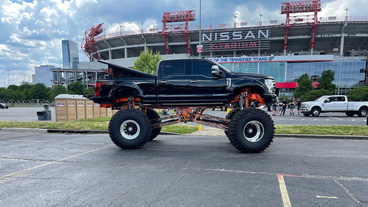 Biggest street legal truck in the world goes to music city showdown