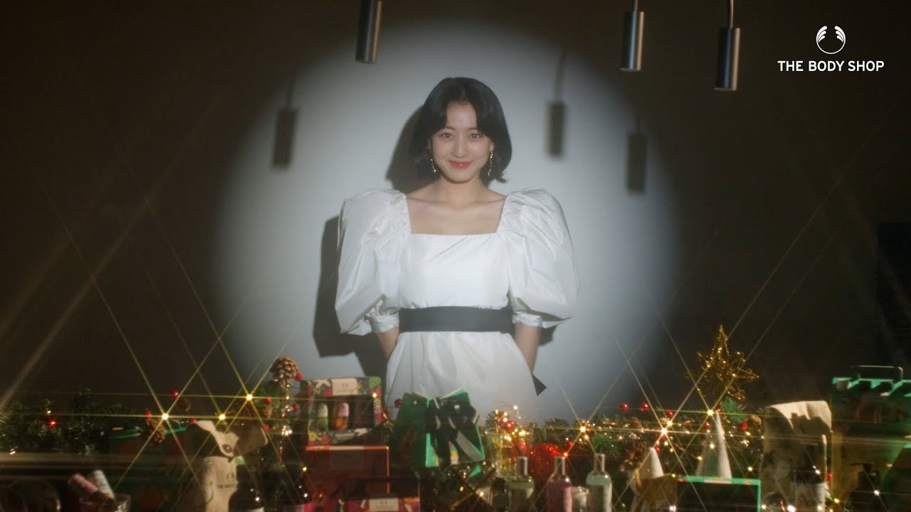 더바디샵 크리스마스 '나눔캠페인'과 함께한 트와이스 지효💖 SHARE THE LOVE!