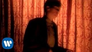 k.d. lang - Pullin&#39; Back The Reins (Video)