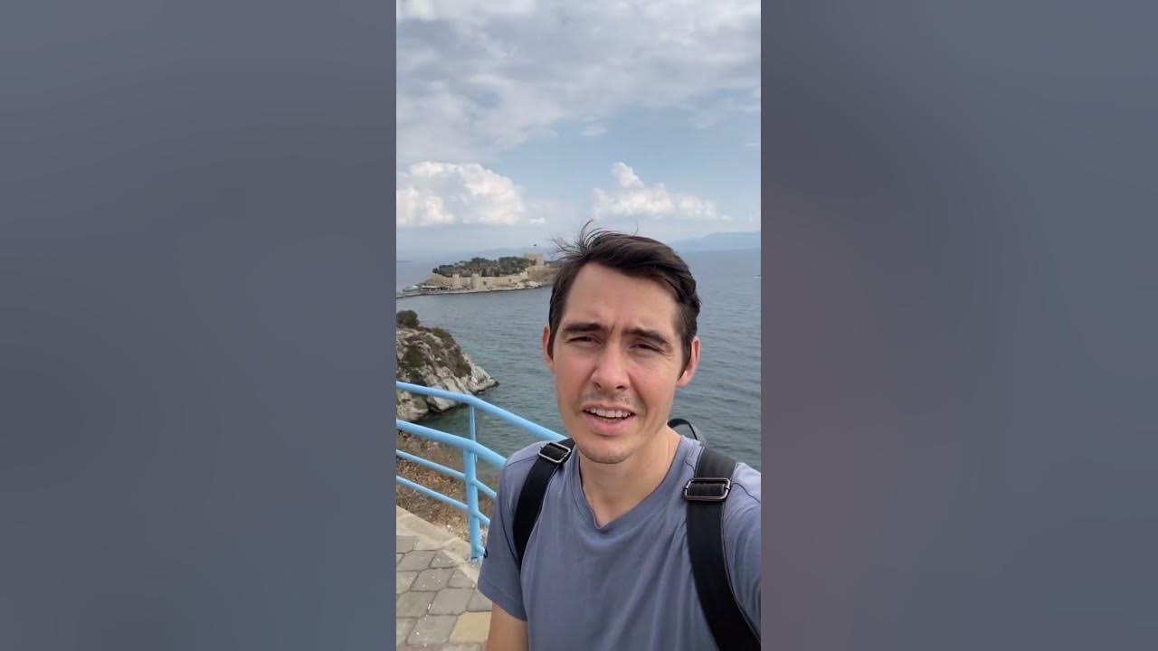 На крепости Кушадасы голубиный остров